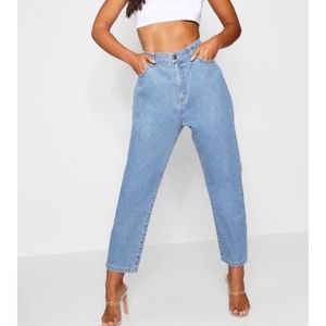 BRAND NEW PETITE STRAIGHT LEG JEANS